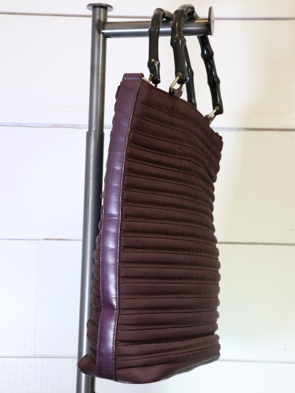 Vintage Gucci Ribbed Tote with Black Bamboo Handles - Picture 5 of 12